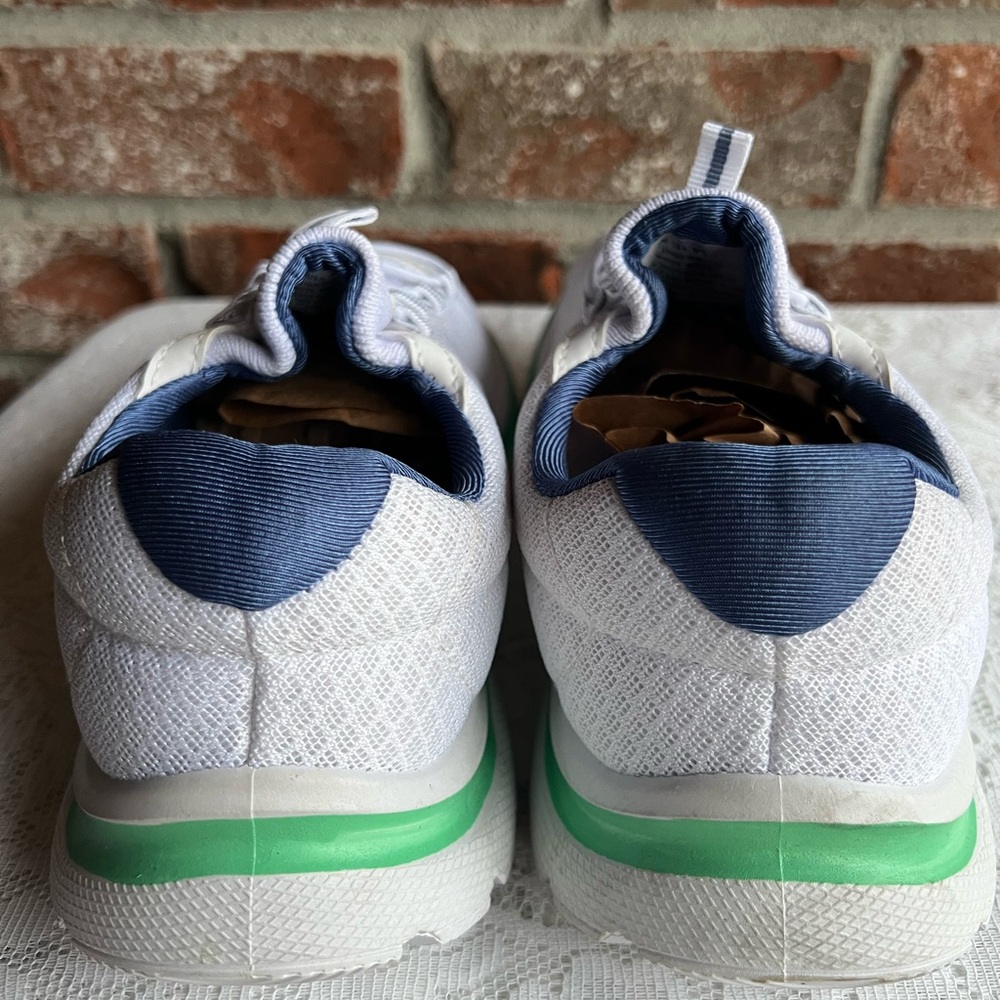 Apana White Sneakers size 8 - Picture 3 of 6